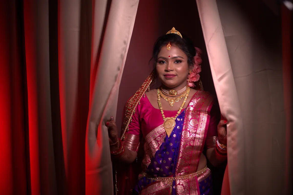 Candid wedding capture smile