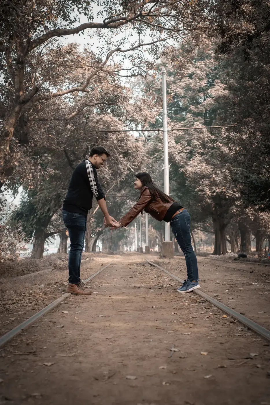 Pre Wedding Photoshoot by Candid Clicks - pre wedding photography in Asansol, pre wedding photoshoot in Asansol, engagement photoshoot - Asansol West Bengal